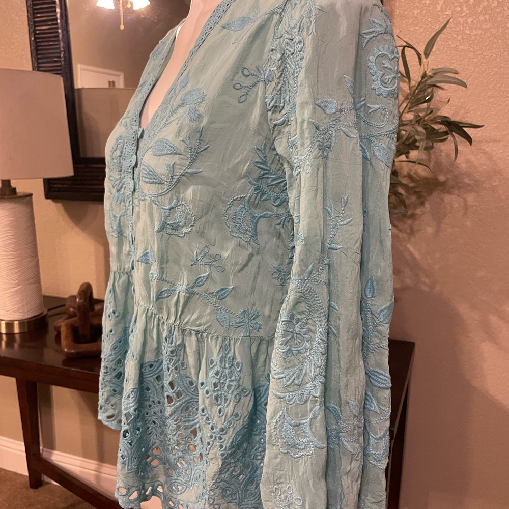 Jhonny Was Light Teal Embroidered V-Neck Blouse - Picture 5 of 5